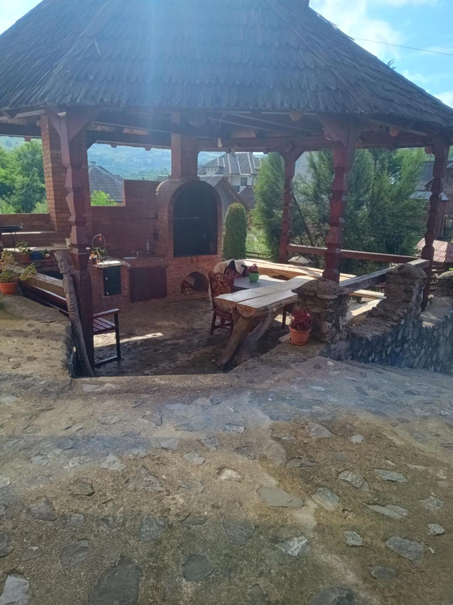 Pensiunea In Poiana Glod  Zewnętrze zdjęcie